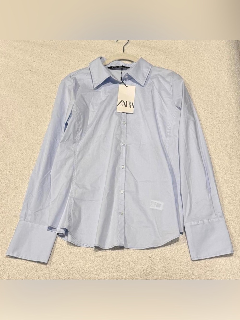 NWT Zara Women's Light Blue Fitted Poplin Button Down Shirt - Size M